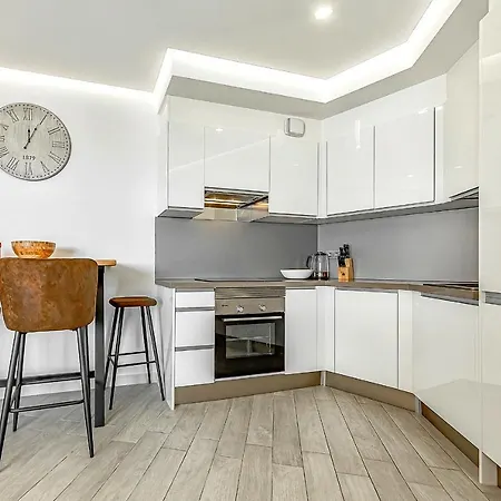 Ocean Garden With Seaview. アパート *