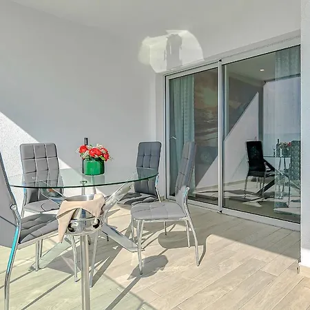 Lägenhet Ocean Garden With Seaview. *