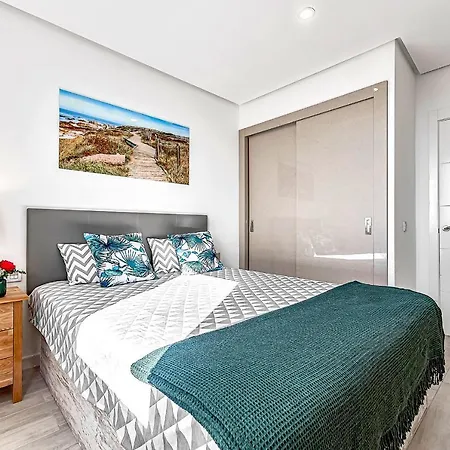 Ocean Garden With Seaview. Апартаменти Адехе