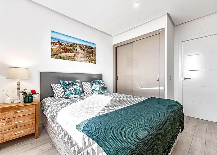 Ocean Garden With Seaview. Апартаменти Адехе