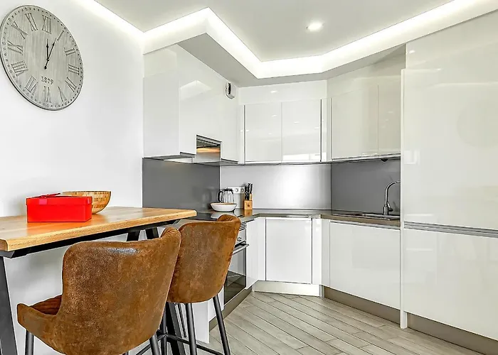 Ocean Garden With Seaview. Апартаменти